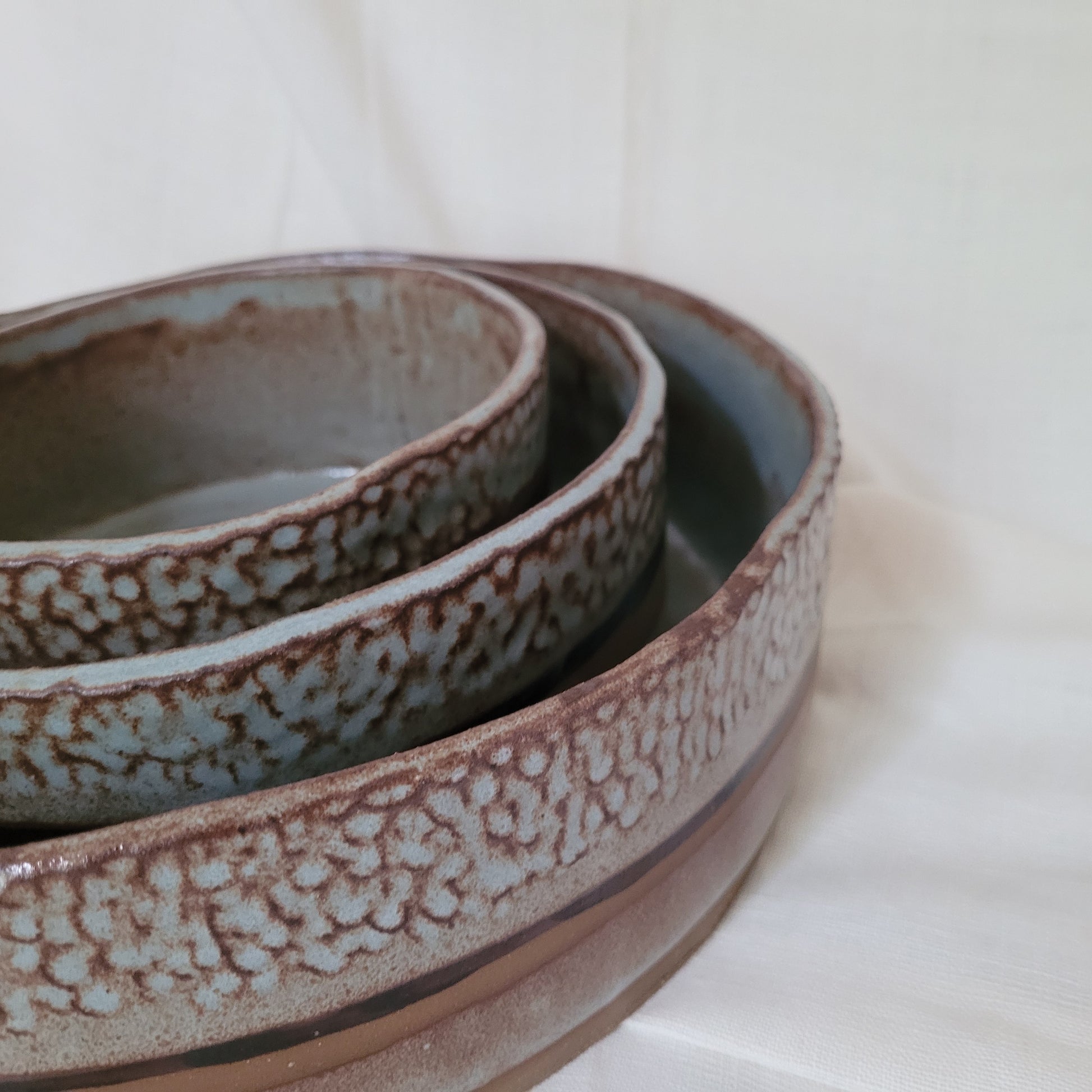 Nesting Serving Bowls